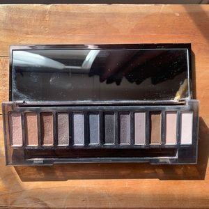 Urban Decay Naked Smoky palette